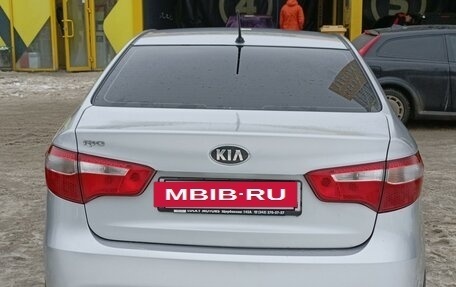 KIA Rio III рестайлинг, 2013 год, 1 050 000 рублей, 5 фотография