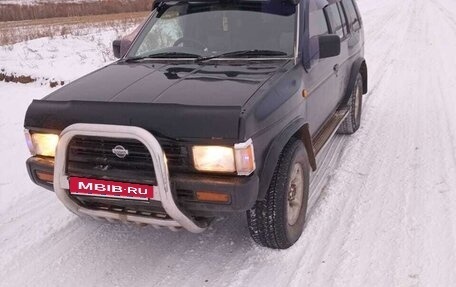 Nissan Terrano II рестайлинг, 1993 год, 650 000 рублей, 15 фотография