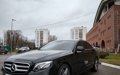 Mercedes-Benz E-Класс, 2019 год, 4 300 000 рублей, 2 фотография