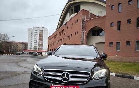 Mercedes-Benz E-Класс, 2019 год, 4 300 000 рублей, 3 фотография