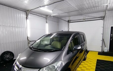 Honda Freed I, 2013 год, 1 200 000 рублей, 2 фотография