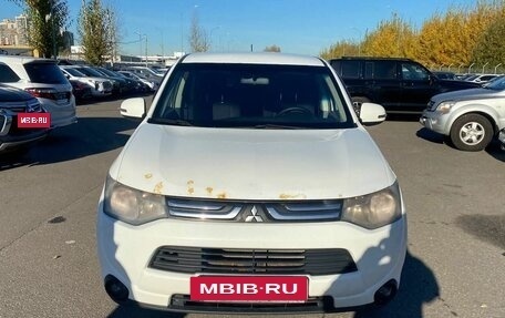 Mitsubishi Outlander III рестайлинг 3, 2012 год, 1 025 000 рублей, 2 фотография