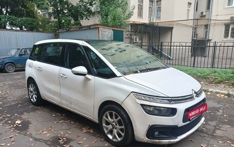 Citroen C4 Picasso II рестайлинг, 2018 год, 1 000 000 рублей, 4 фотография