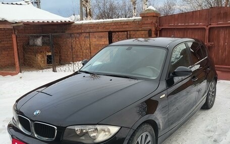 BMW 1 серия, 2009 год, 595 000 рублей, 1 фотография