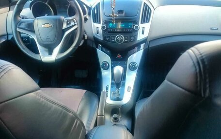 Chevrolet Cruze II, 2013 год, 880 000 рублей, 3 фотография