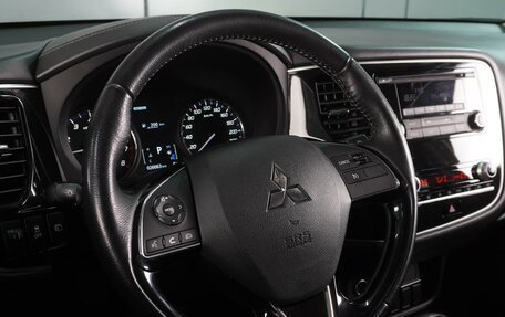 Mitsubishi Outlander III рестайлинг 3, 2020 год, 2 849 000 рублей, 12 фотография