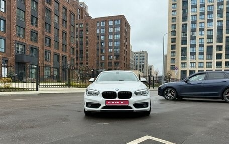 BMW 1 серия, 2018 год, 2 900 000 рублей, 1 фотография