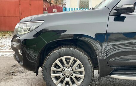 Toyota Land Cruiser Prado 150 рестайлинг 2, 2017 год, 4 250 000 рублей, 6 фотография