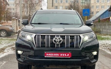 Toyota Land Cruiser Prado 150 рестайлинг 2, 2017 год, 4 250 000 рублей, 2 фотография