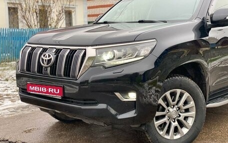 Toyota Land Cruiser Prado 150 рестайлинг 2, 2017 год, 4 250 000 рублей, 10 фотография