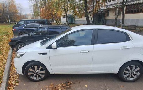 KIA Rio III рестайлинг, 2015 год, 1 000 000 рублей, 2 фотография