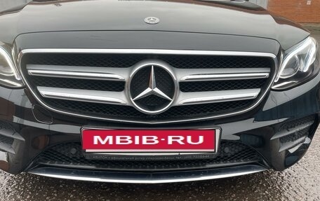 Mercedes-Benz E-Класс, 2017 год, 3 800 000 рублей, 32 фотография