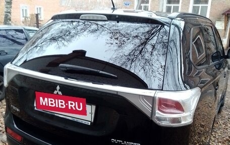 Mitsubishi Outlander III рестайлинг 3, 2013 год, 1 625 000 рублей, 6 фотография