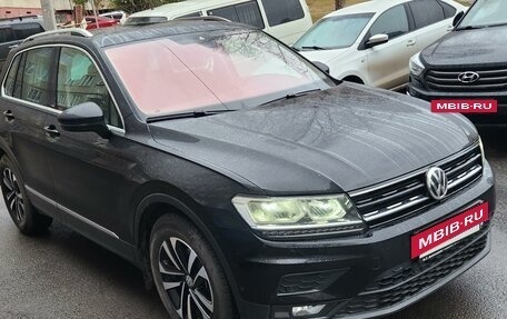 Volkswagen Tiguan II, 2019 год, 2 790 000 рублей, 2 фотография