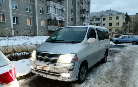 Toyota Grand HiAce I, 2000 год, 980 000 рублей, 16 фотография