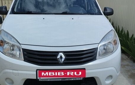 Renault Sandero I, 2012 год, 870 000 рублей, 2 фотография