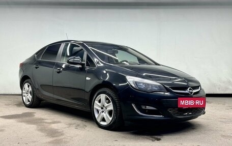 Opel Astra J, 2013 год, 780 000 рублей, 2 фотография