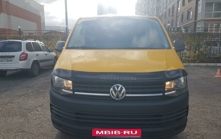 Volkswagen Caravelle T6 рестайлинг, 2017 год, 3 270 000 рублей, 8 фотография