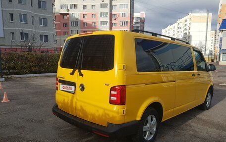 Volkswagen Caravelle T6 рестайлинг, 2017 год, 3 270 000 рублей, 15 фотография