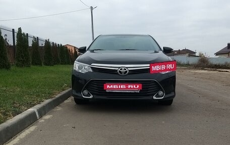 Toyota Camry, 2016 год, 2 400 000 рублей, 2 фотография