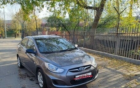 Hyundai Solaris II рестайлинг, 2014 год, 1 100 000 рублей, 2 фотография