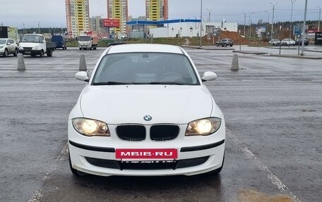 BMW 1 серия, 2008 год, 900 000 рублей, 3 фотография