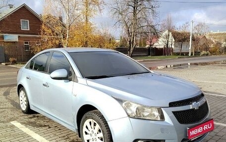 Chevrolet Cruze II, 2010 год, 695 000 рублей, 1 фотография