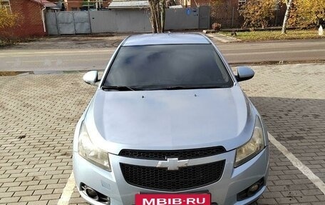 Chevrolet Cruze II, 2010 год, 695 000 рублей, 2 фотография