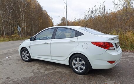 Hyundai Solaris II рестайлинг, 2012 год, 860 000 рублей, 6 фотография