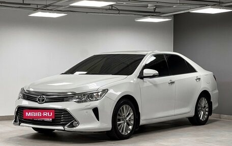 Toyota Camry, 2017 год, 2 899 000 рублей, 3 фотография