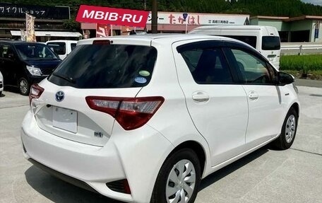 Toyota Vitz, 2020 год, 1 100 000 рублей, 6 фотография