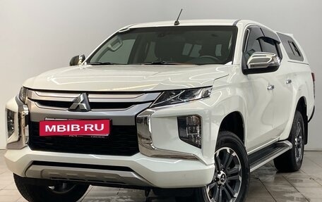 Mitsubishi L200 IV рестайлинг, 2021 год, 3 780 000 рублей, 2 фотография