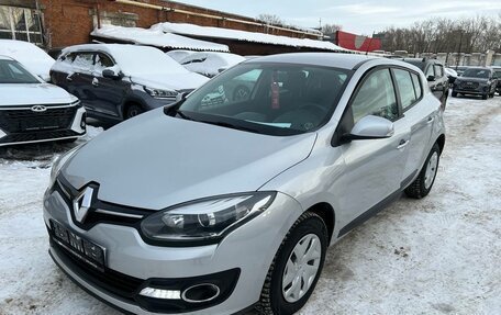 Renault Megane III, 2014 год, 800 000 рублей, 2 фотография