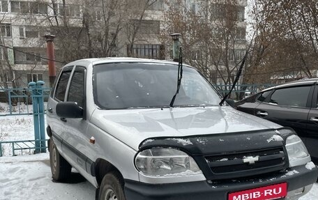 Chevrolet Niva I рестайлинг, 2004 год, 440 000 рублей, 1 фотография