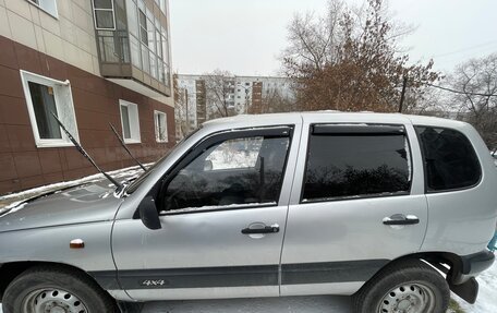 Chevrolet Niva I рестайлинг, 2004 год, 440 000 рублей, 11 фотография