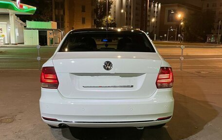 Volkswagen Polo VI (EU Market), 2016 год, 600 000 рублей, 2 фотография