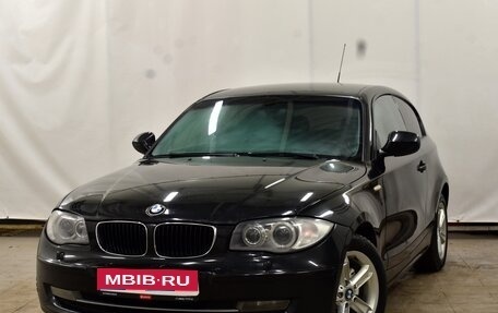 BMW 1 серия, 2010 год, 850 000 рублей, 1 фотография