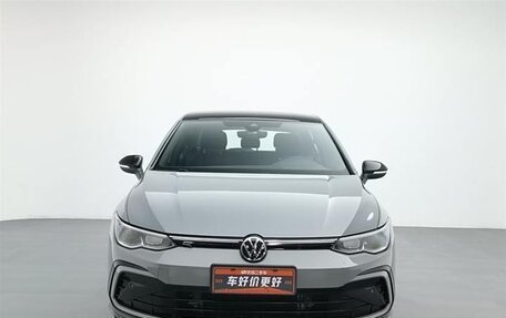 Volkswagen Golf VIII, 2021 год, 1 705 000 рублей, 2 фотография