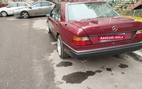 Mercedes-Benz E-Класс, 1992 год, 1 000 000 рублей, 4 фотография