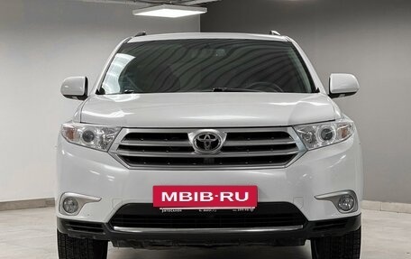 Toyota Highlander III, 2012 год, 2 050 000 рублей, 2 фотография