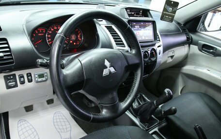 Mitsubishi Pajero Sport II рестайлинг, 2014 год, 1 653 000 рублей, 14 фотография