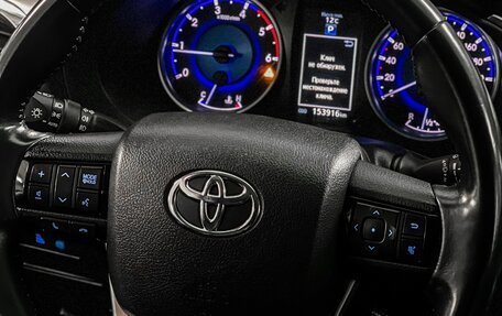 Toyota Hilux VIII, 2016 год, 3 499 000 рублей, 14 фотография