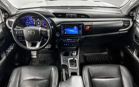 Toyota Hilux VIII, 2016 год, 3 499 000 рублей, 20 фотография