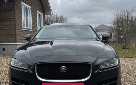 Jaguar XE I рестайлинг, 2015 год, 2 300 000 рублей, 2 фотография