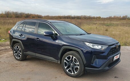 Toyota RAV4, 2019 год, 2 870 000 рублей, 4 фотография