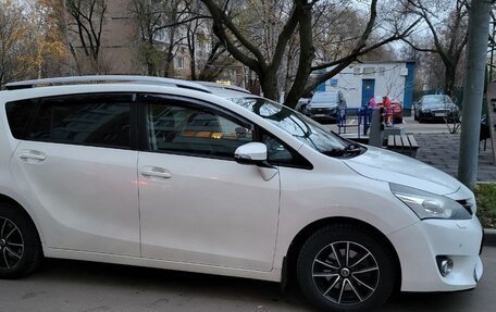 Toyota Verso I, 2013 год, 1 470 000 рублей, 3 фотография