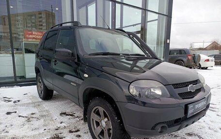 Chevrolet Niva I рестайлинг, 2017 год, 841 000 рублей, 3 фотография