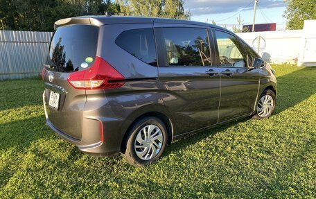 Honda Freed II, 2019 год, 1 750 000 рублей, 6 фотография