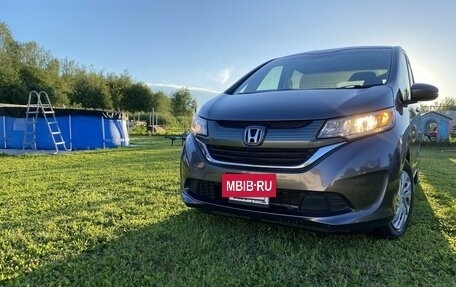 Honda Freed II, 2019 год, 1 750 000 рублей, 2 фотография