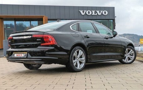 Volvo S90 II рестайлинг, 2021 год, 4 200 000 рублей, 4 фотография